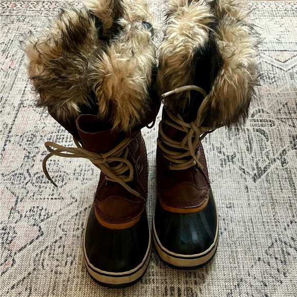 Sorel Joan of Arctic Winter Boots - Picture 1 of 6